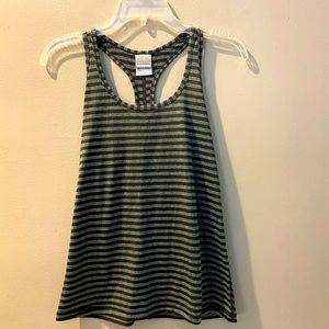 Rainbeau yoga tank size Small. Grey {142}